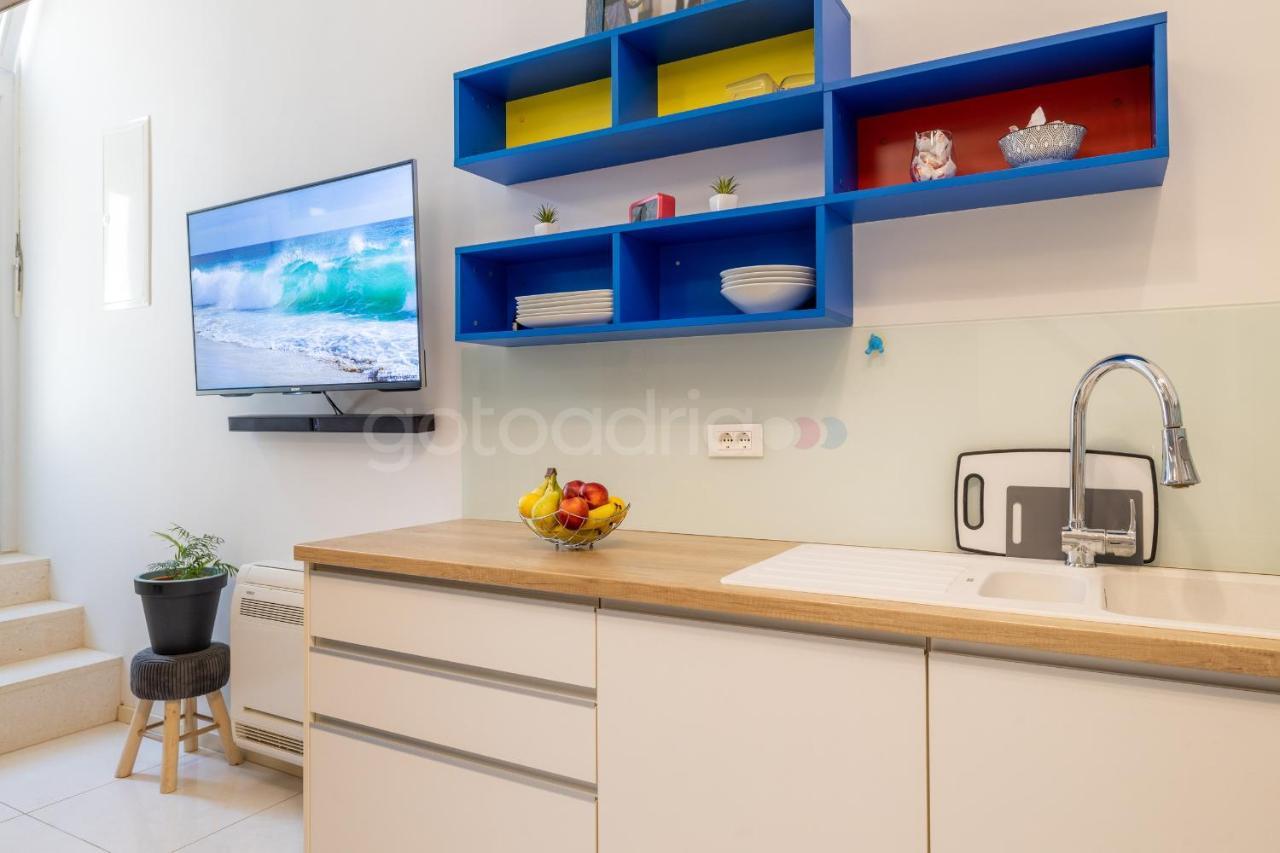 Modern Duplex Studio Tommy Makarska Luaran gambar