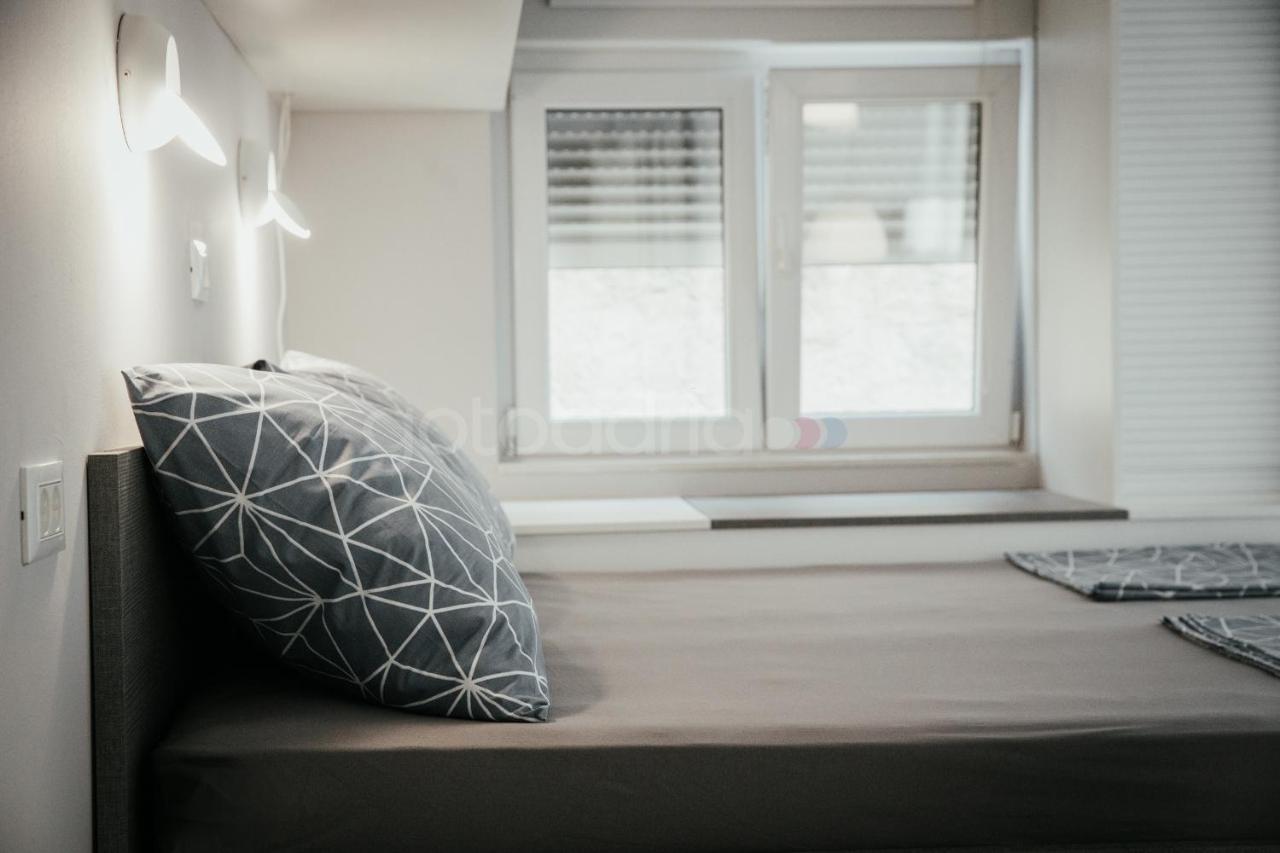 Modern Duplex Studio Tommy Makarska Luaran gambar