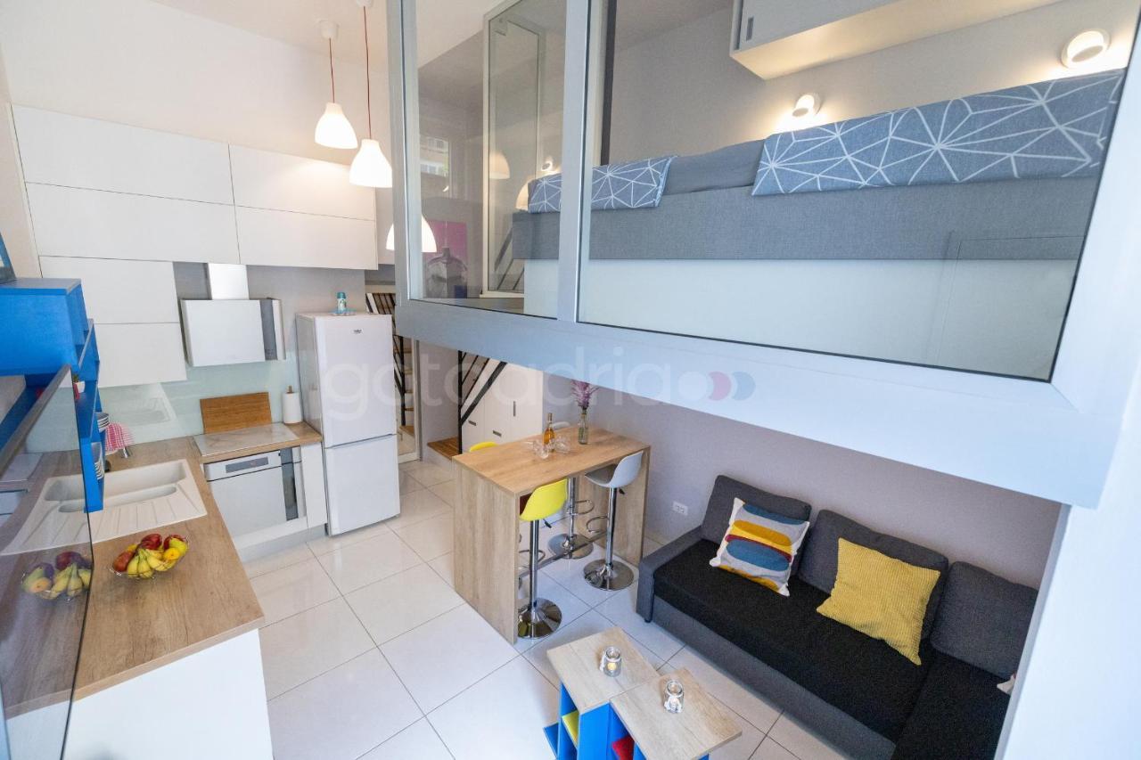 Modern Duplex Studio Tommy Makarska Luaran gambar